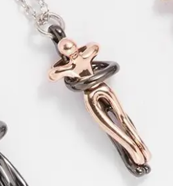 COLGANTE ABRAZO ETERNO