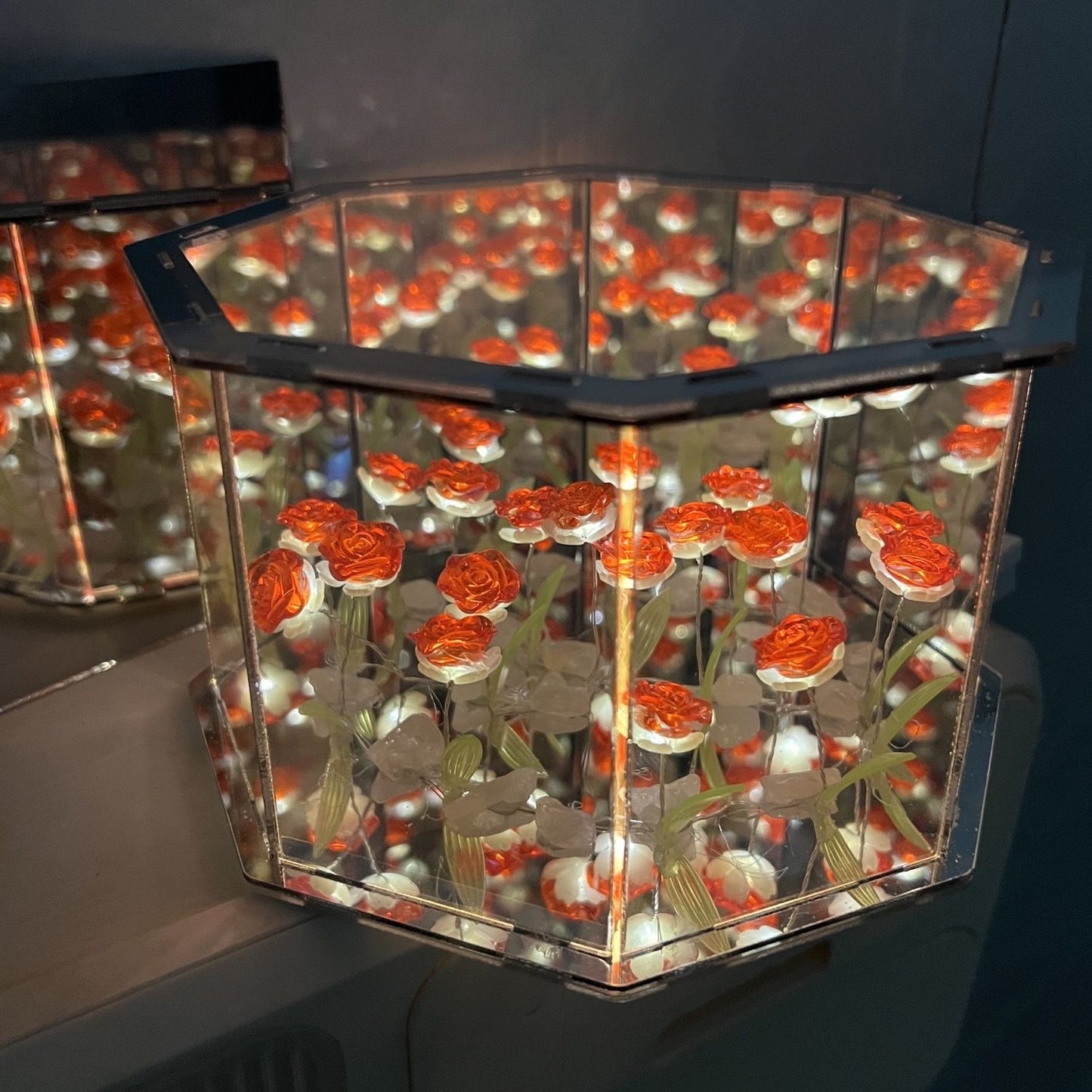 LAMPARA DE ROSA INFINITAS OCTAGONALES